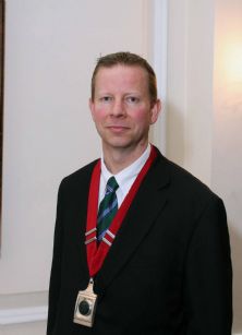 Adrian Walker named ICOM president