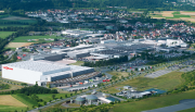 The Viessmann site in Allendorf (Eder) with around 4,500 employees. Over the next three years, the company will invest a total of one billion euros in research and development and in expanding its heat pump production capacities. Other innovative solutions based on renewable energy sources will also be pushed massively