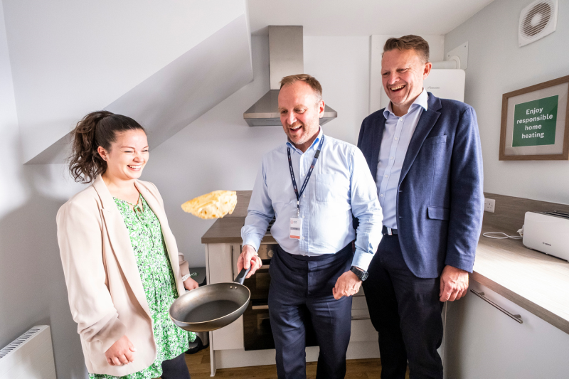 Gary Smith (centre) flips a pancake at SGN’s H100 Fife demonstration facility in Levenmouth, Fife